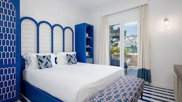 Superior Double Room, Terrace, Sea View | Premium bedding, minibar, in-room safe, desk