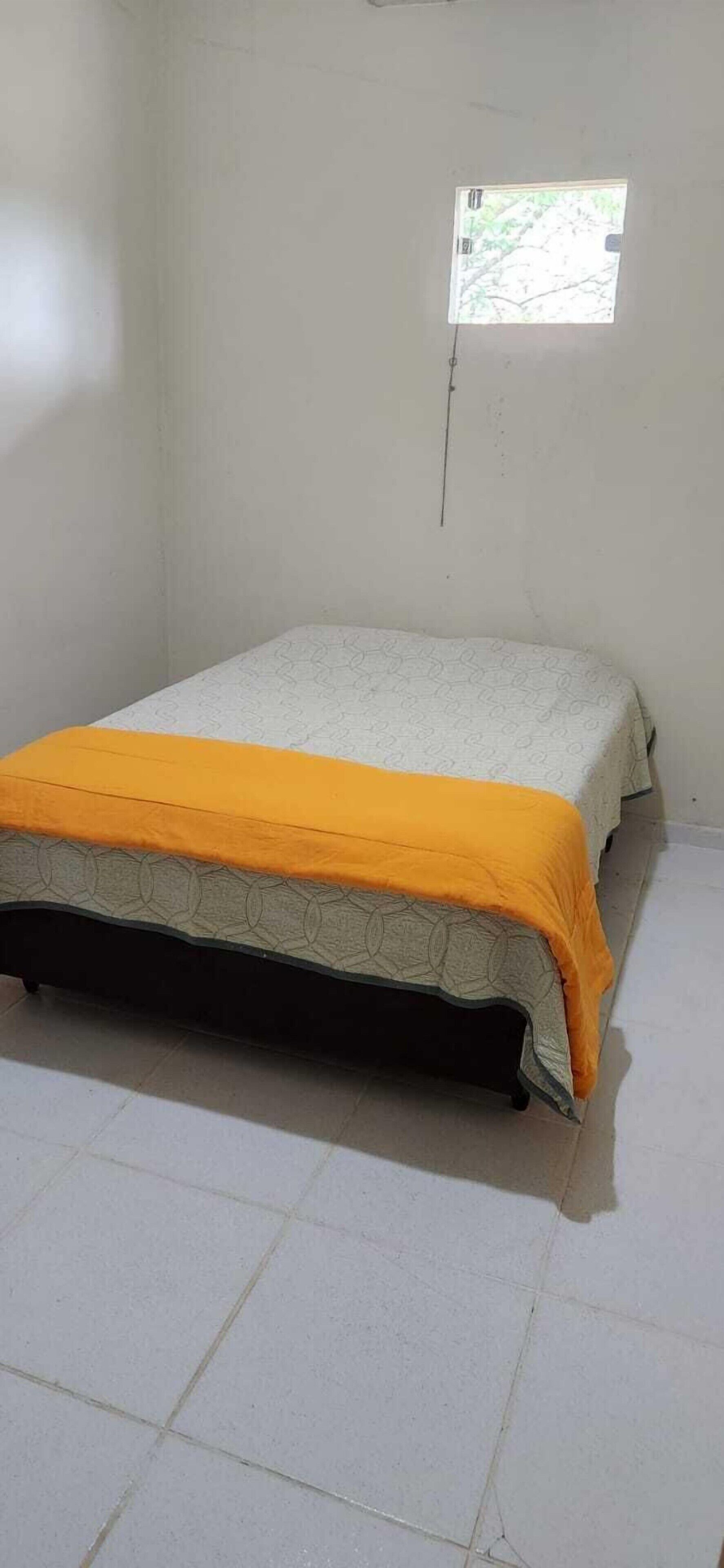 Ropa de cama de alta calidad, wifi gratis y ropa de cama 