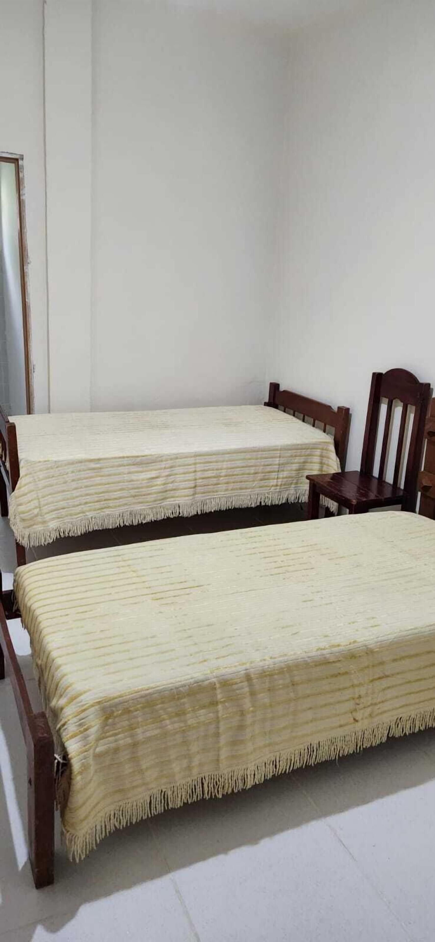 Ropa de cama de alta calidad, wifi gratis y ropa de cama 