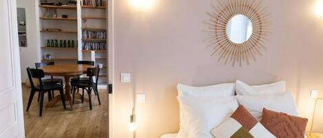 1 غرفة نوم وسرير سفر وواي فاي مجانًا وملاءات أسرّة