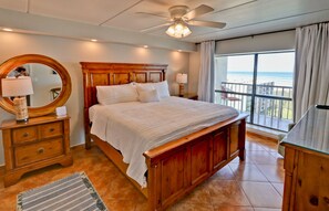 3 habitaciones, tabla de planchar con plancha y cuna de viaje 