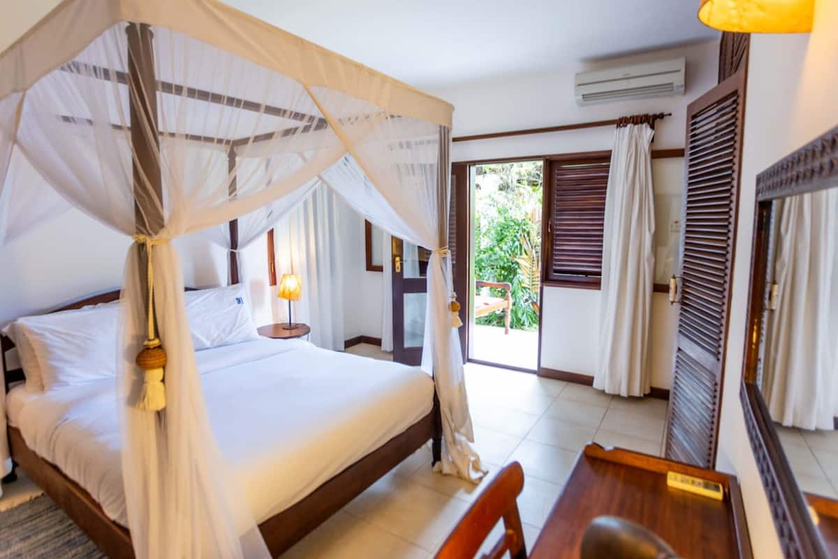 Villa, 2 Bedrooms | 3 bedrooms, desk, free WiFi, bed sheets