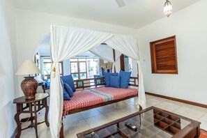 Desk, free WiFi, bed sheets