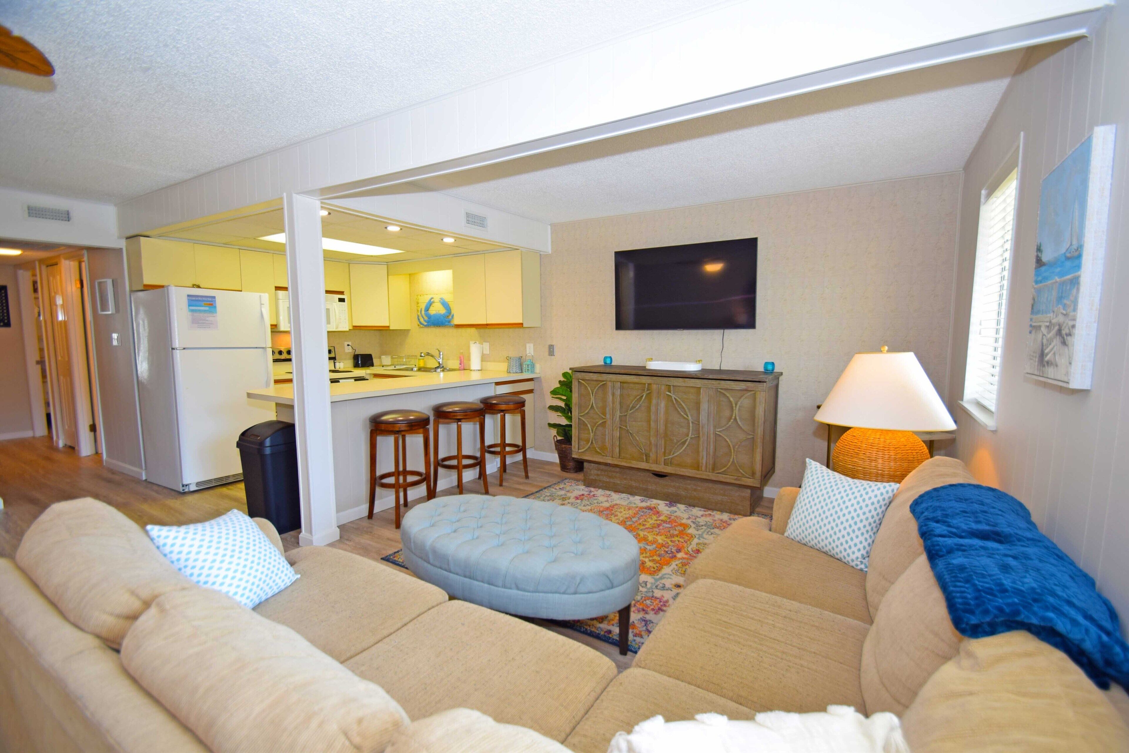 Bay Vista 102-Bayside 141th St, Free WiFi, Pool, W/D, AC