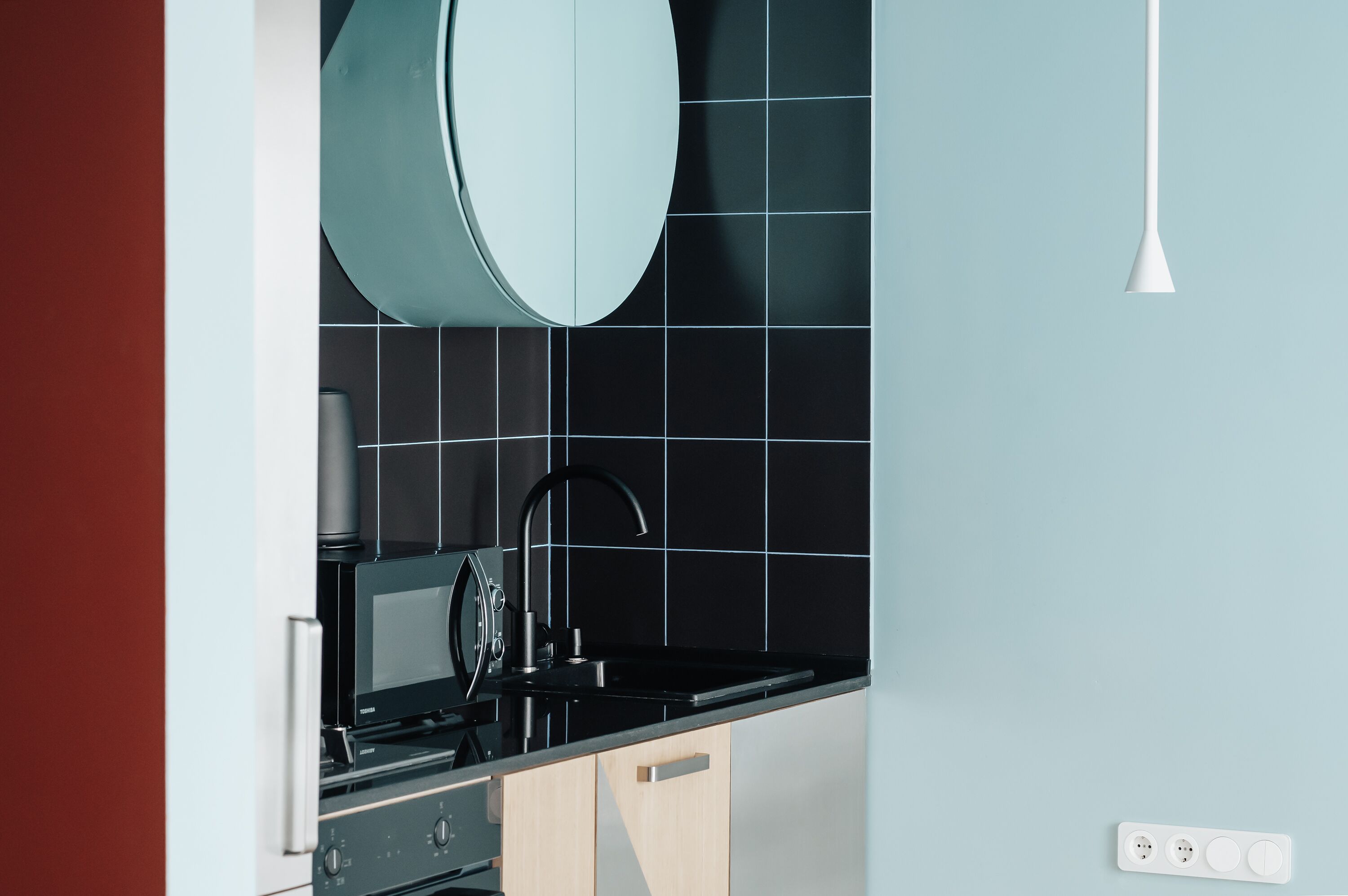 One-bedroom Apartment | Private kitchen | Full-sized fridge, microwave, oven, dishwasher