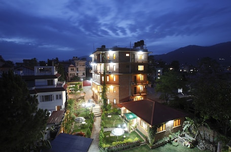 Facciata della struttura. Royal Astoria Hotel