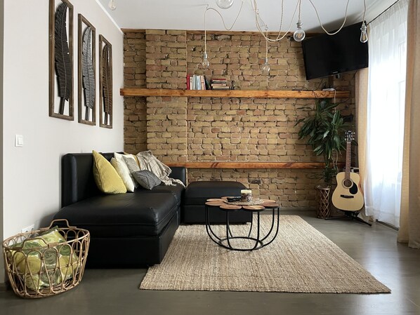 Departamento | Área de sala de estar | Smart TV de 43 pulgadas con canales digitales y televisión 