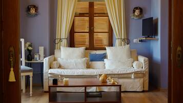 Grand Suite | 1 bedroom, memory-foam beds, minibar, in-room safe