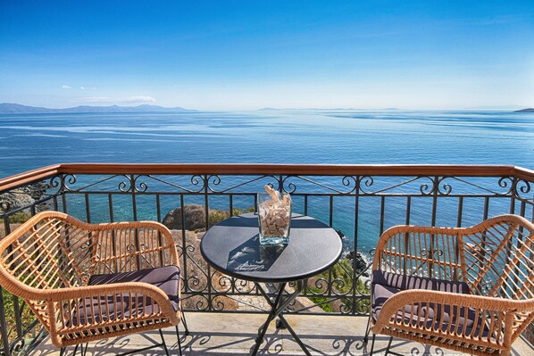 豪華雙人房 | 記憶床墊、迷你吧、客房內保險箱、獨特裝潢