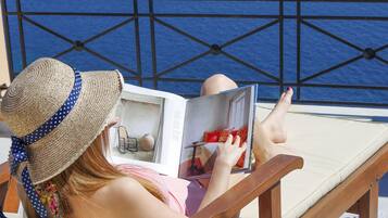 Junior Studio Suite | Memory foam beds, minibar, in-room safe, individually decorated