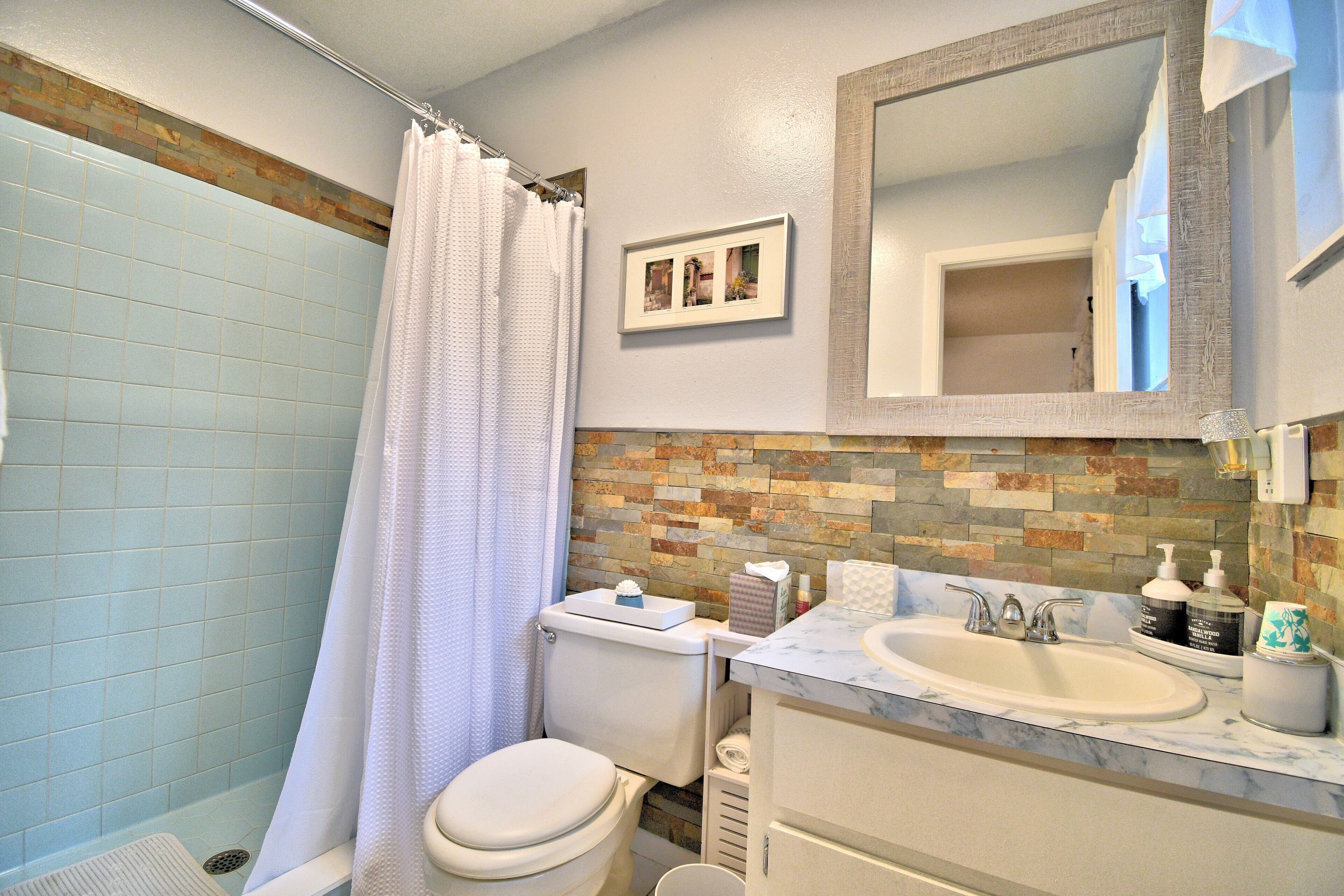 Chain of Lakes Charms & Magical Adventures Await - Stay Minutes from LEGOLAND