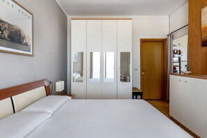 1 Schlafzimmer, Bügeleisen/Bügelbrett, kostenloses WLAN, Bettwäsche