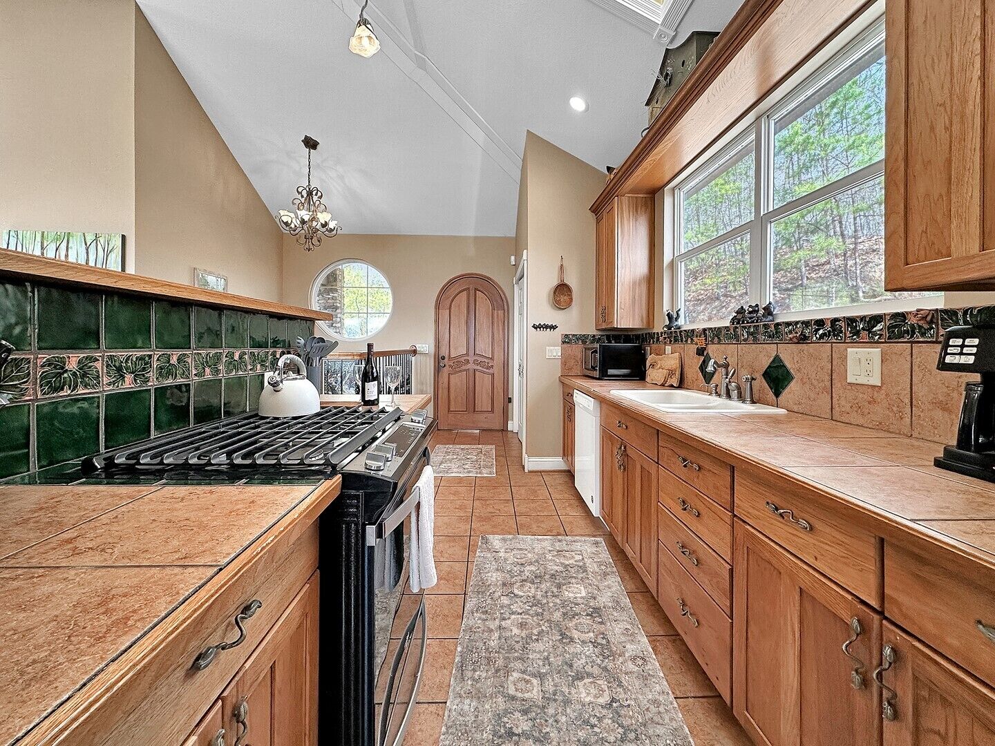 Smoky Mountain High - minutes to downtown Bryson City