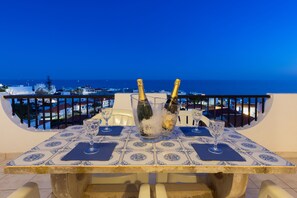 Outdoor dining - Oceanview Apartment A By Sequeira (Albufeira)