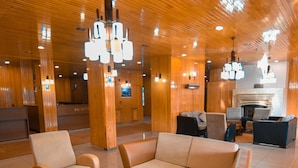 Lobby sitting area - Lahza Hills Resort (Çaykara)