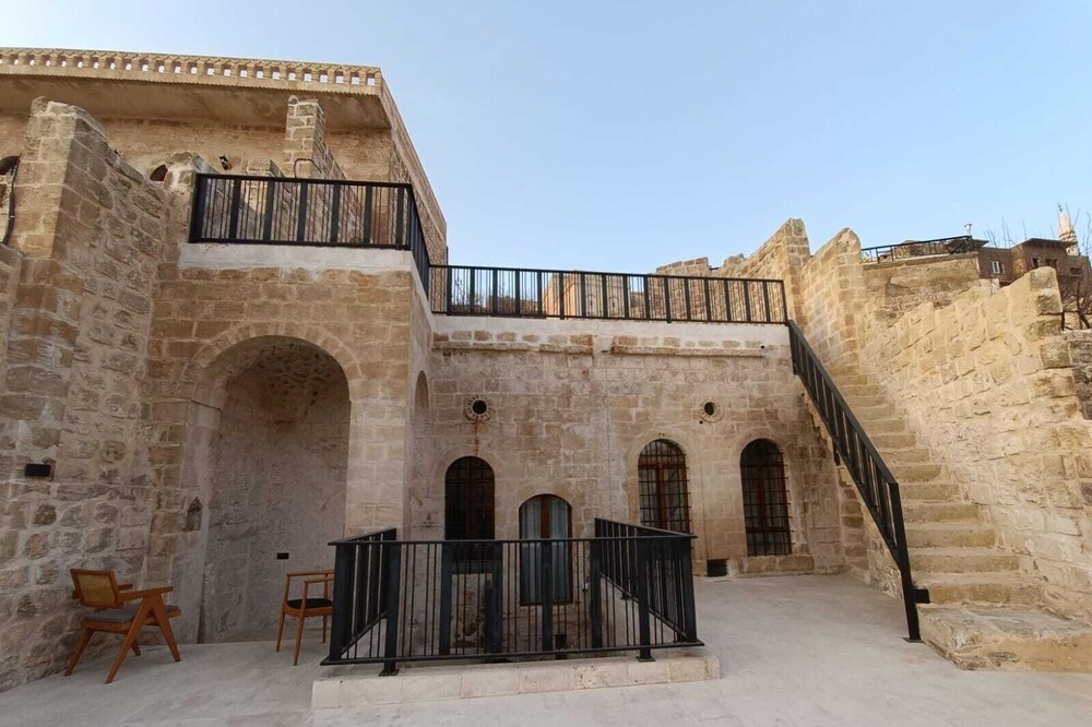 Tuğmaner Small House Ajar
