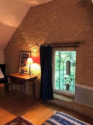 3 bedrooms, iron/ironing board, travel cot, bed sheets