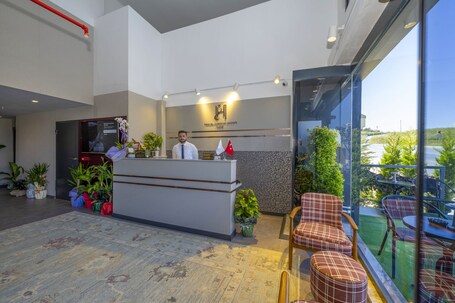 Heaven Premium Airport Hotel - Image 1