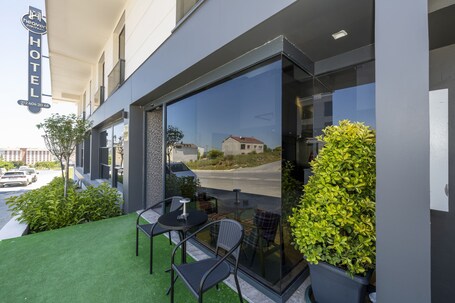 Heaven Premium Airport Hotel - Image 3