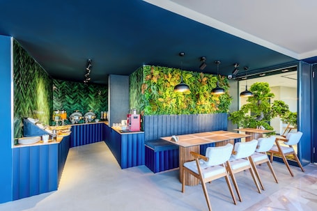 Restaurant. Heaven Premium Airport Hotel