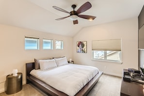 4 bedrooms, iron/ironing board, free WiFi, bed sheets