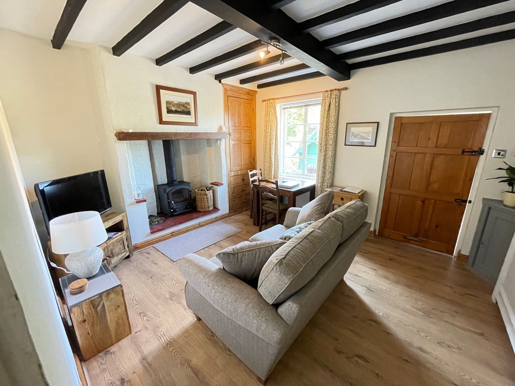 Classic Cottage, Private Bathroom | Lounge