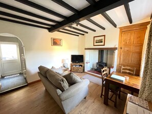 クラシック コテージ 専用バスルーム | ラウンジ