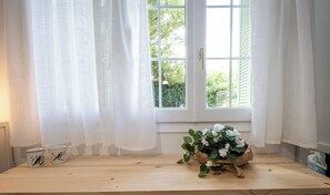 Interior - A garden among the vineyards, for 4 (Uruñuela)