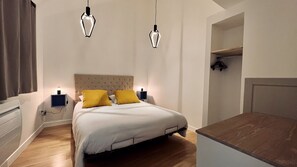 1 chambre, fer et planche à repasser, Wi-Fi gratuit, draps fournis