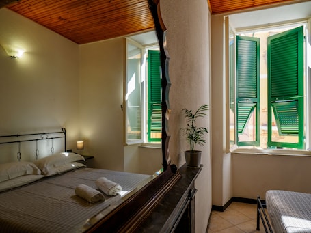Cunas, wifi gratis y ropa de cama