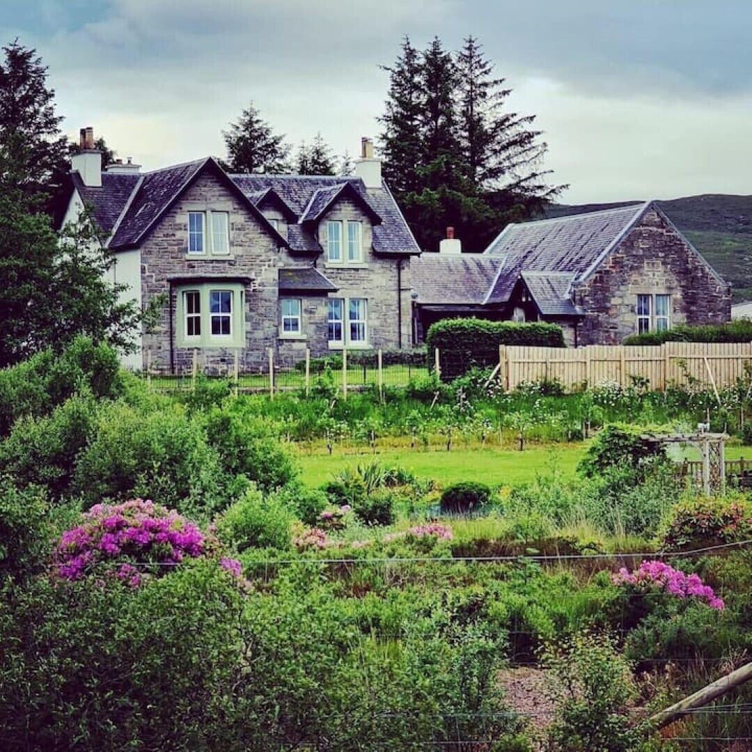 Belmont House and Belmont Chapel Cottage