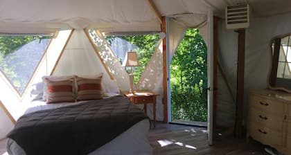 Glamping in nature at Yome Tallulah near Historic Port Hope