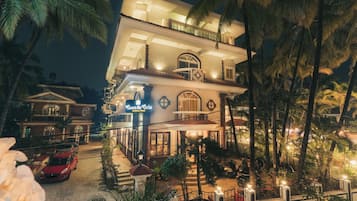 Mặt tiền nơi lưu trú