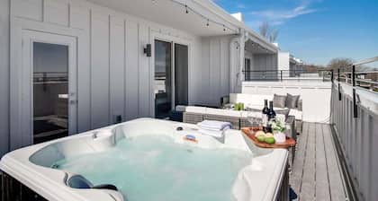 2 Nashville Retreats • Private Rooftops