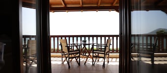 Seaside Gialova