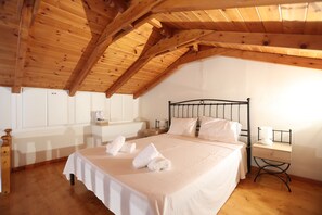 Superior Quadruple Room, Non Smoking, Sea View | Individually decorated, individually furnished, desk, laptop workspace - Seaside Gialova (Pylos-Nestoras)
