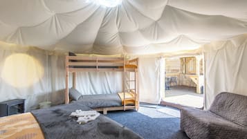 1 bedroom, free cots/infant beds, free WiFi, bed sheets