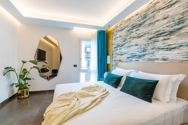 Business Room | Street view