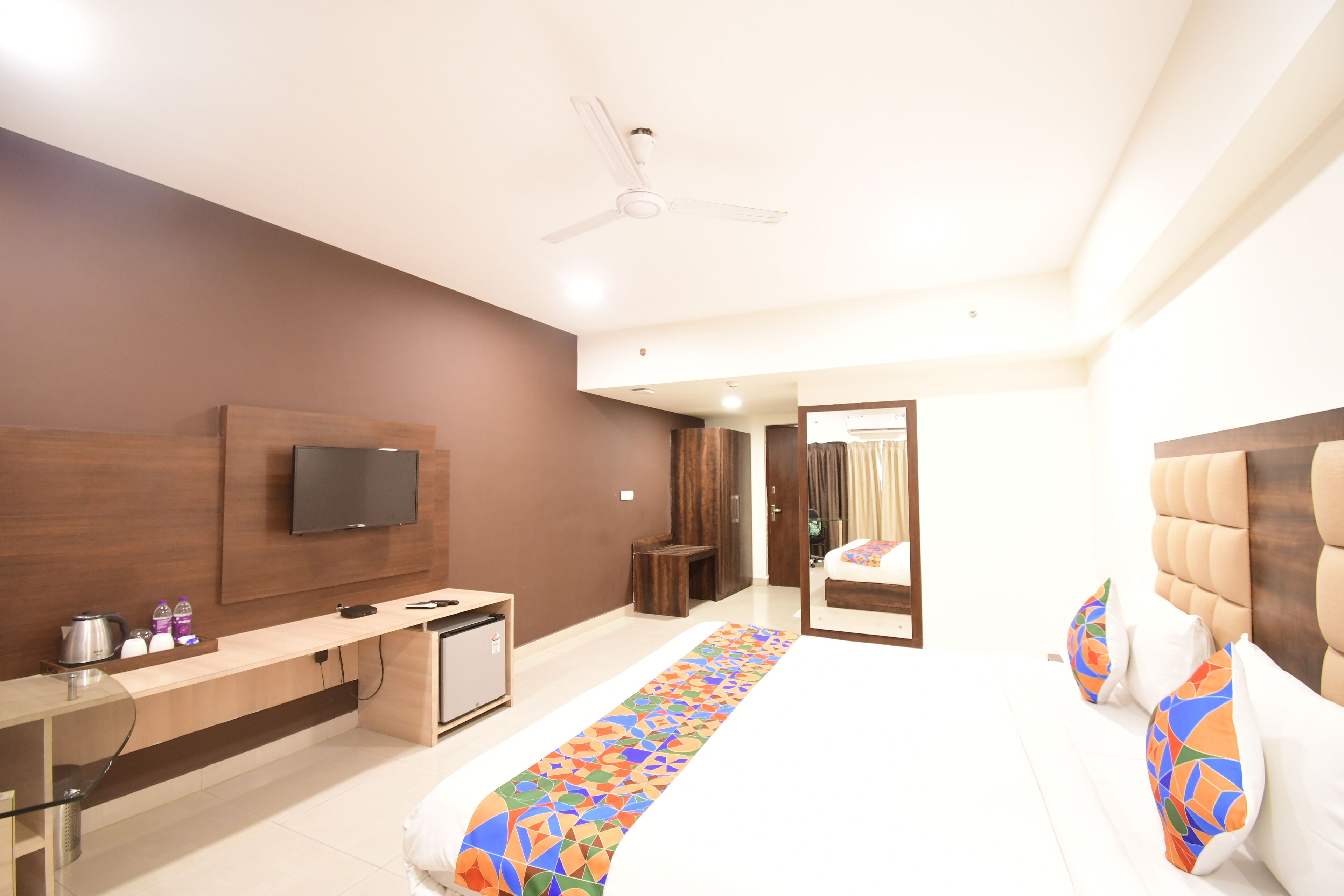 1 bedroom, in-room safe, iron/ironing board, rollaway beds