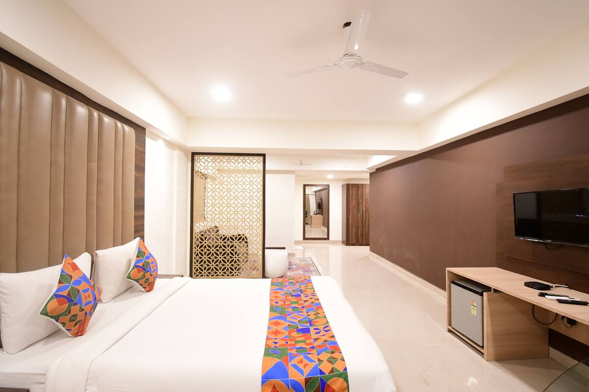 kitchen suite with balcony | 1 bedroom, in-room safe, iron/ironing board, rollaway beds