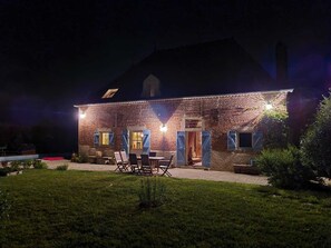 المنشأة من الخ�ارج