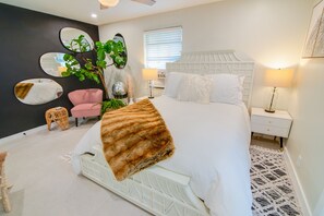 3 bedrooms, in-room safe, desk, iron/ironing board