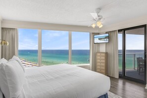 2 bedrooms, iron/ironing board, free WiFi, bed sheets - Beachfront Wraparound Balcony ~ 6 Seat Golf Cart ~ Seasonally Heated Pool (Miramar Beach)