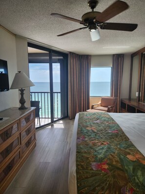2 bedrooms, iron/ironing board, WiFi, bed sheets - Exquisite! 2 BEDROOM OCEAN FRONT CONDO ON VANDERBILT BEACH - NAPLES, FLORIDA (Naples)