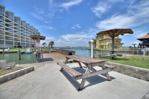 Family vacation memories, community pool, lighted fishing pier, boat parking
