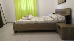 1 Schlafzimmer, Zimmersafe, Bügeleisen/Bügelbrett, Reisekinderbett