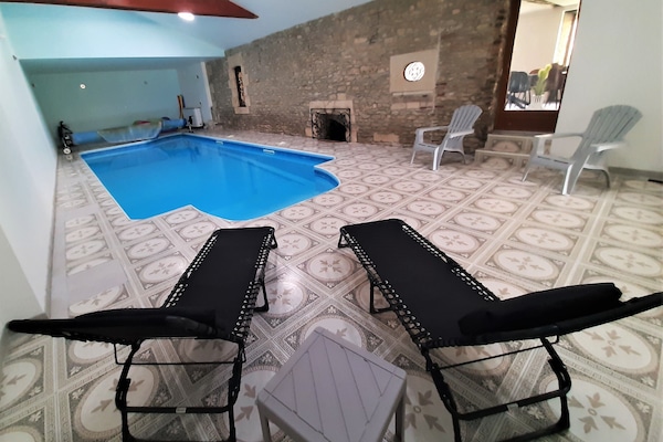 piscine intérieure chauffée toute l'année