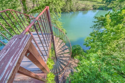 Beautiful condo on the Guadalupe River in downtown New Braunfels with a pool.