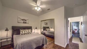 2 bedrooms, iron/ironing board, WiFi, bed sheets
