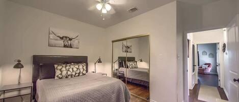 2 bedrooms, iron/ironing board, WiFi, bed sheets